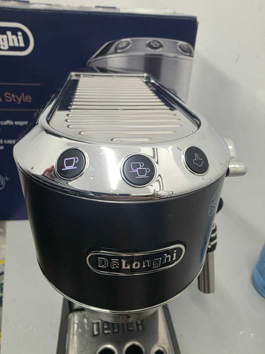 Кафемашина DeLonghi Dedica