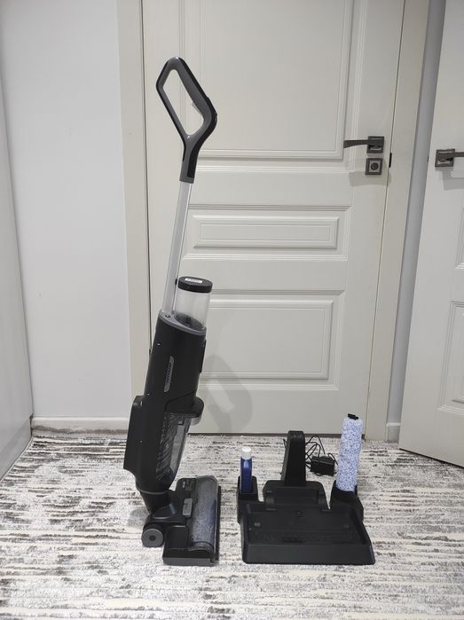 Продам моющий Пылесос Haier