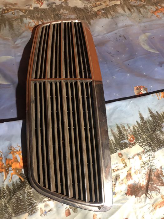 Решетка капота Б У