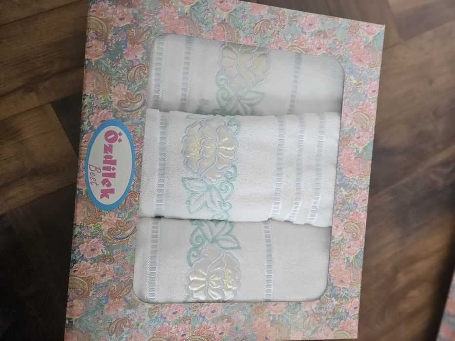 Нови комплекти с хавлии и халати за баня