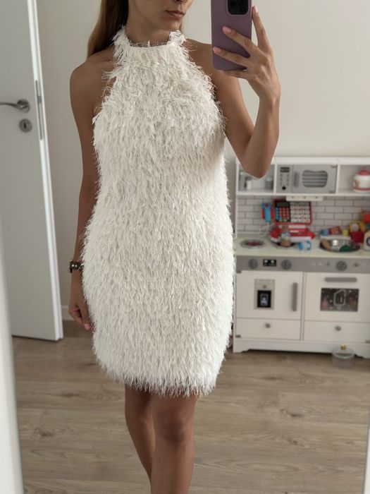 С етикет! Zara xs/s бяла рокля