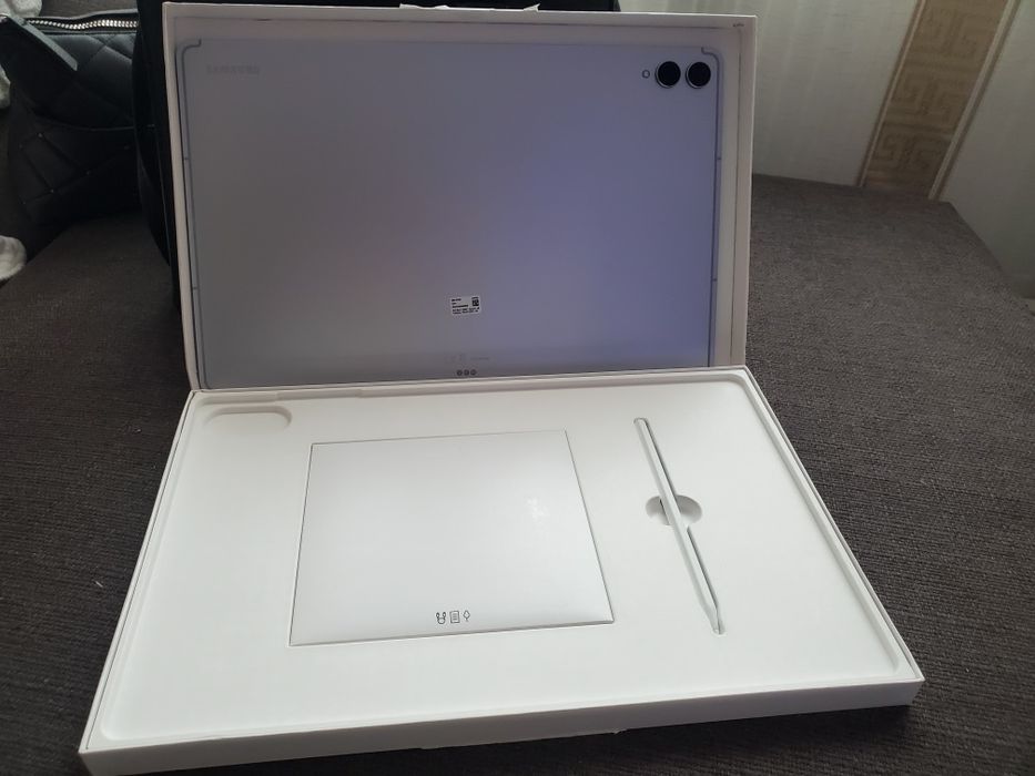 Vând Tableta Galaxy Tab S11 Ultra  ca nou