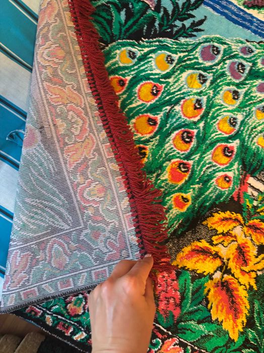 Carpetă vintage cu păuni – peste 50 de ani vechime – 117 × 170 cm