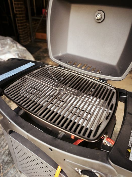 Газовый гриль и тележка