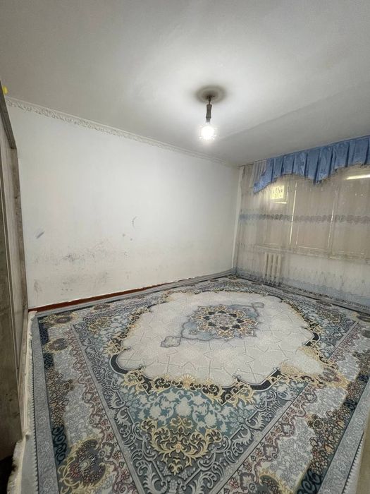 Chilonzor oqtepa 1 xona 
1/2/4. Балкон 1.5/3
Оилага факат

Нархи 3