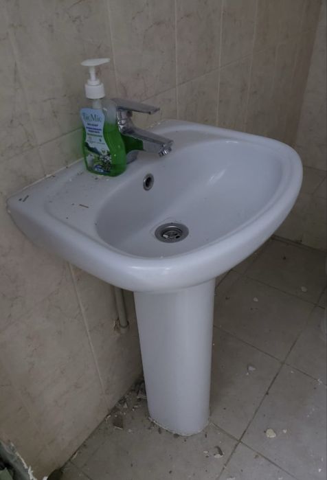 продам унитаз, раквину б/у