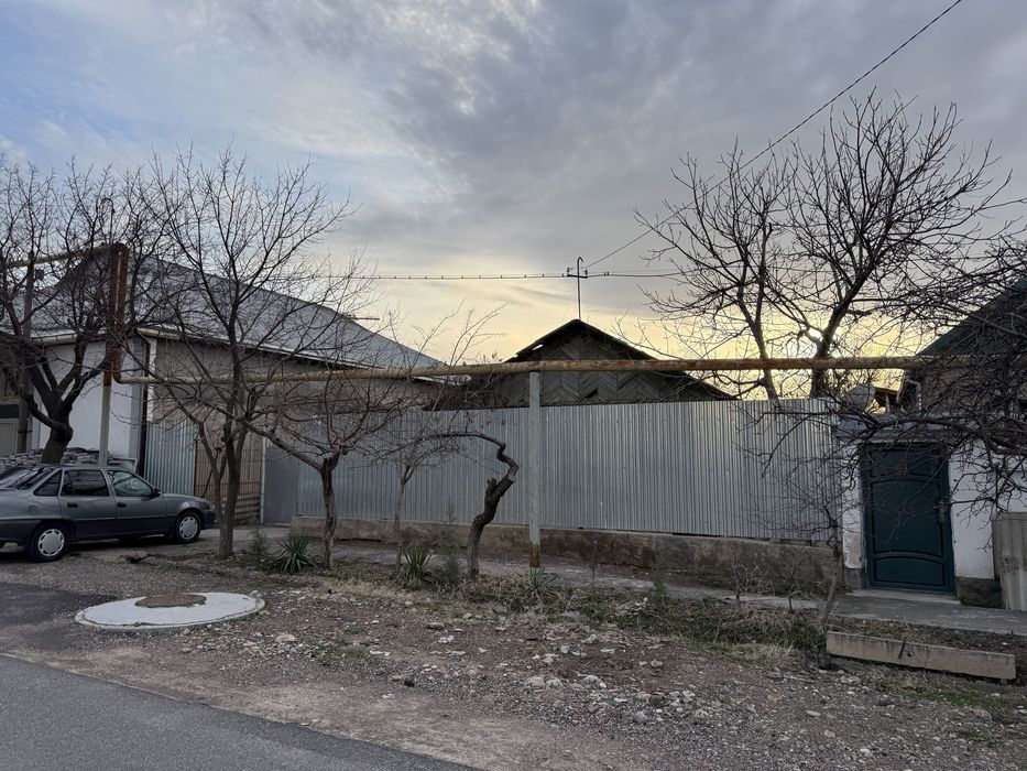 Ер сотилади Бустонлик Газалкентда центр 7 сотих