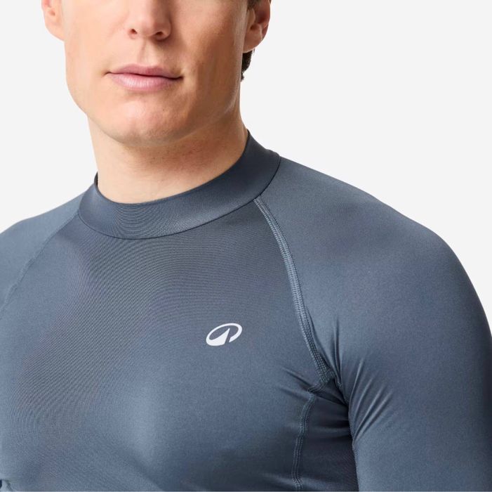 Гидрофутболки для плавания от французкого бренда decathlon декатлон