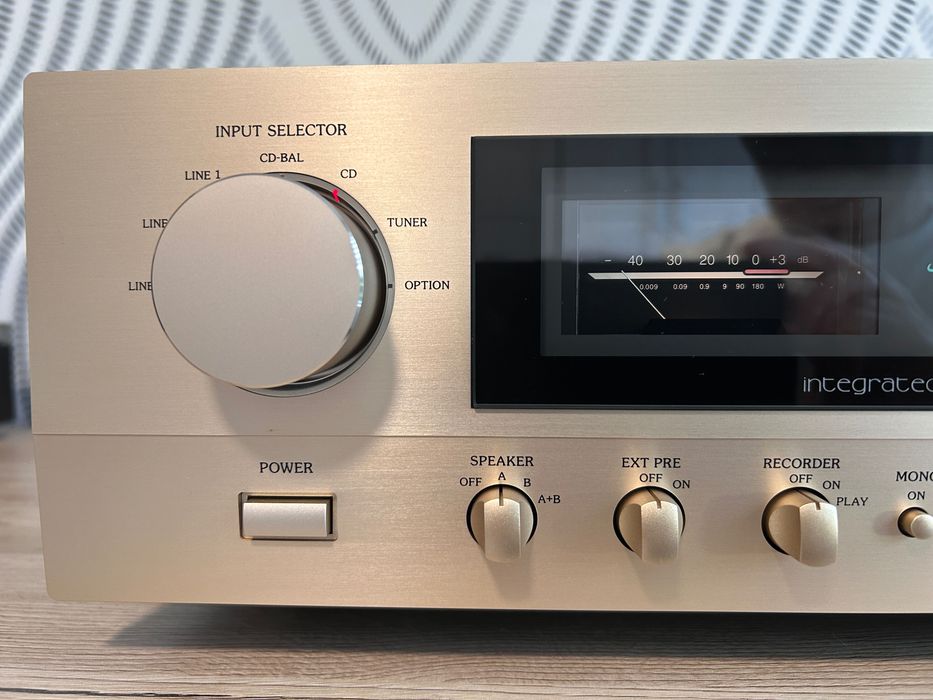 Accuphase E-250, Amplificator integrat stereo 2x90W / 8 ohm (230V)