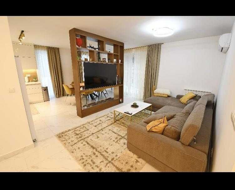 Дава се под наем Тристаен апартамент в София, Оборище - 78 кв.м за 408 € - Снимка #1