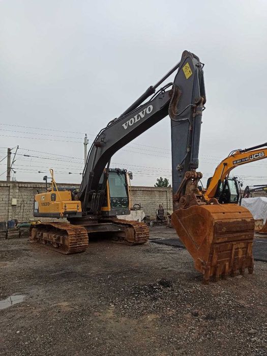 Продам экскаватор VOLVO 210 ec blc