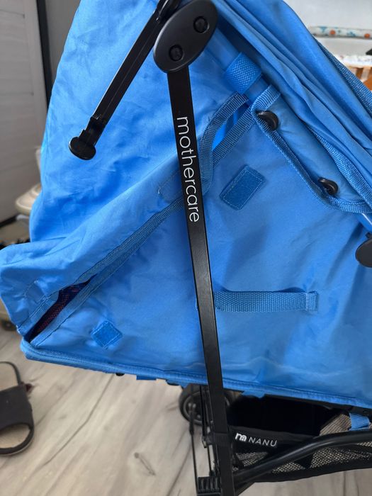 Детская коляска фирмы mothercare