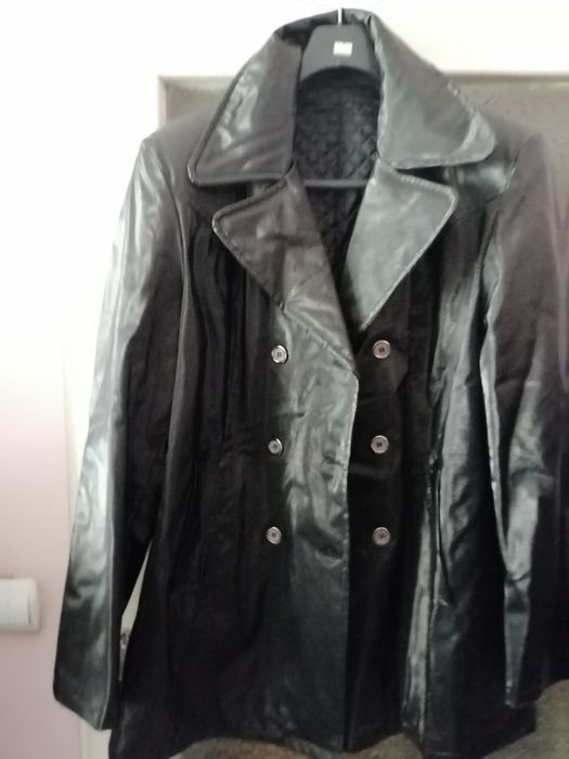 Дамски връхни дрехи 20лв броя