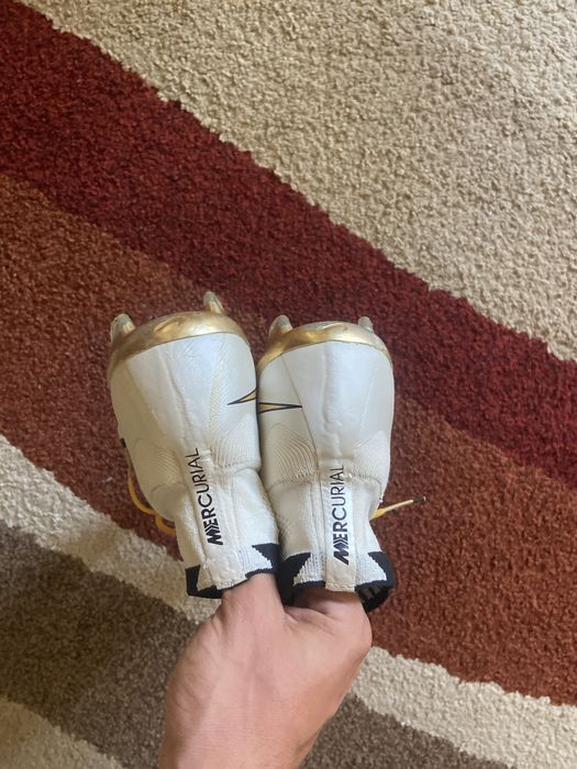 ghetele de fotbal Nike Mercurial Superfly,