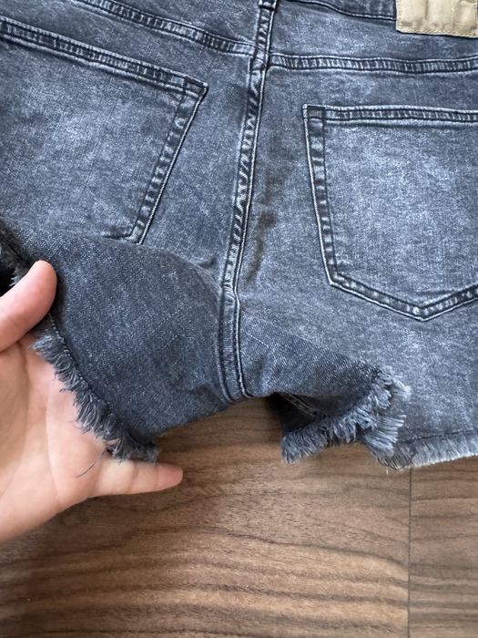Pantaloni scurti HM 42