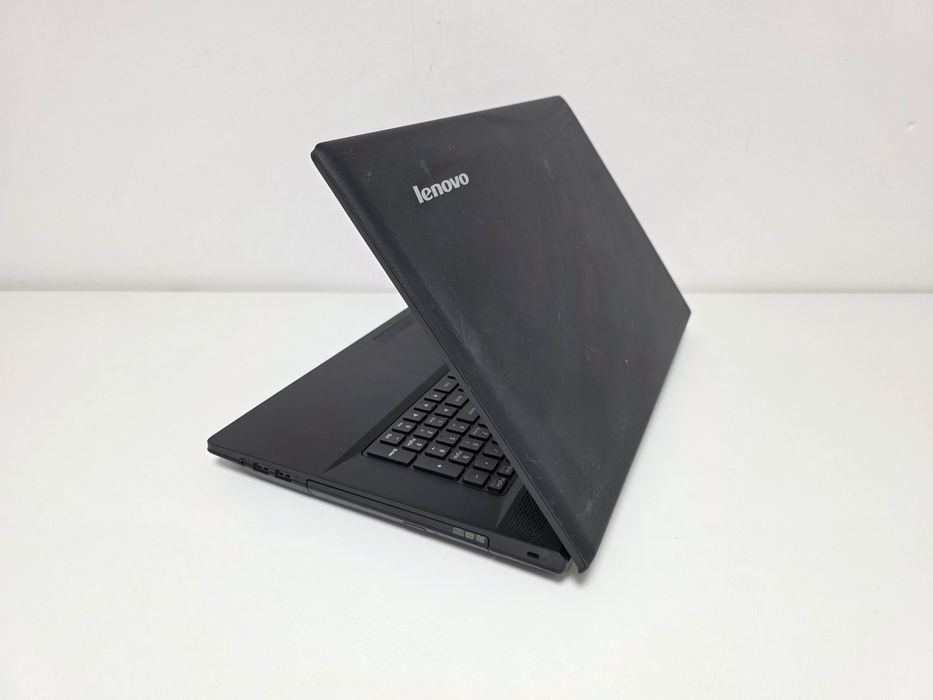 Lenovo i7 display MARE 17 ssd GARANTIE