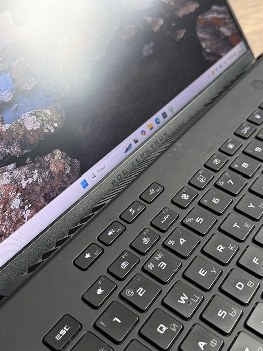 ROG Zephyrus M16