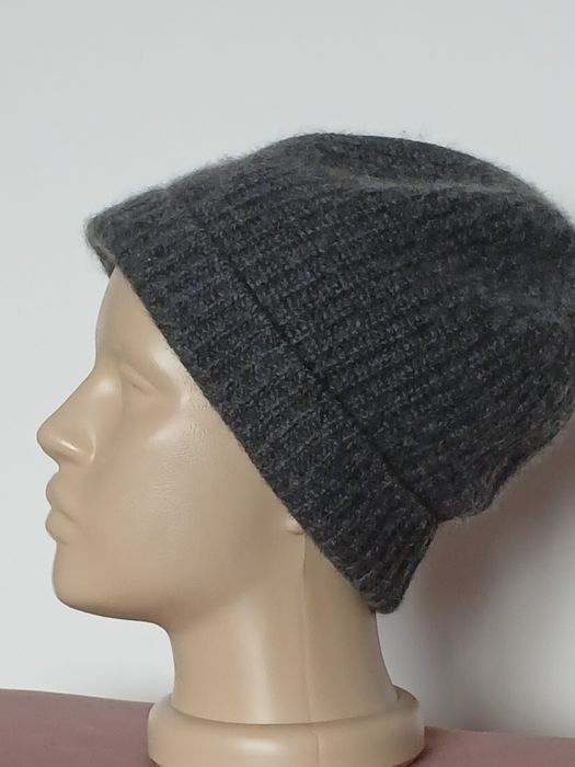 Зимни дамски шапки 100% кашмир