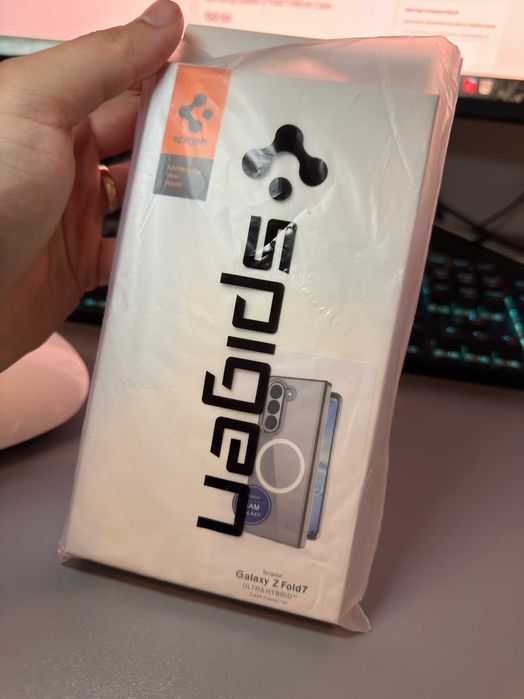 Husa Magsafe SPIGEN - Samsung Galaxy ZFold 7