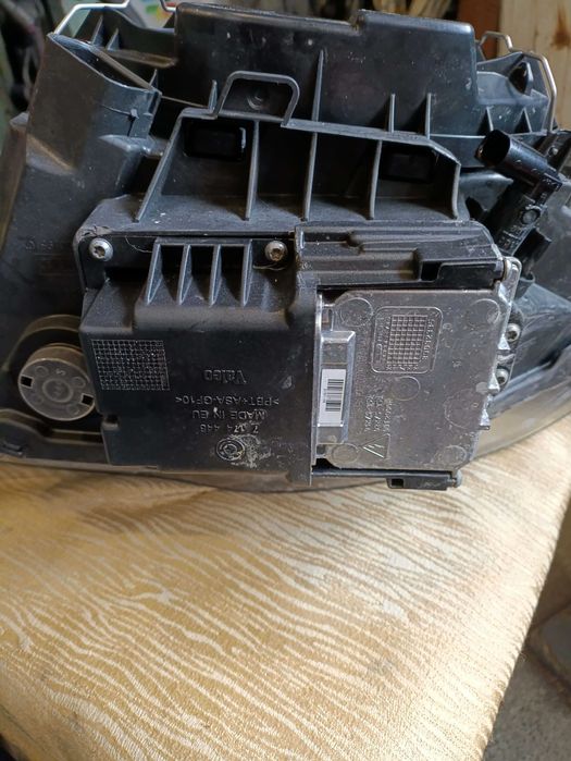 Фар BMW 120 e87 Dynamic Xenon десен