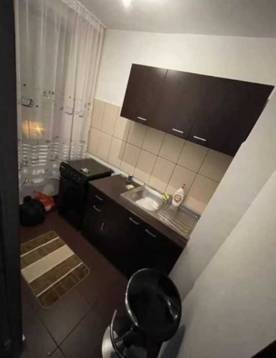 Închiriez Garsoniera