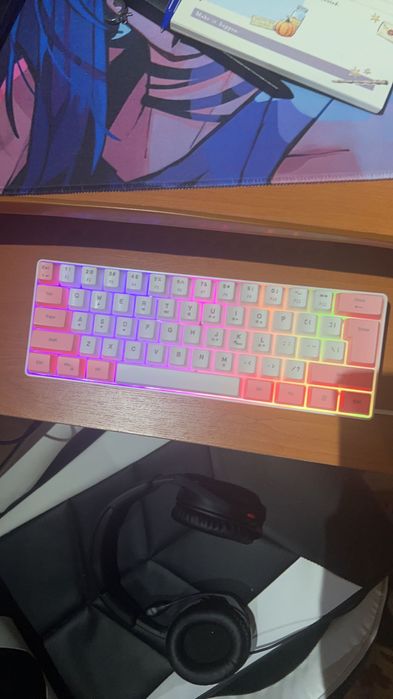 Tastatura silentioasa iluminata