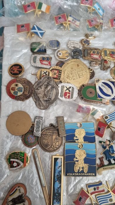 Голям лот значки