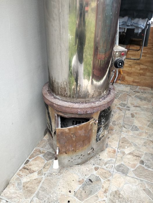 Vand boiler de inox pe lemne