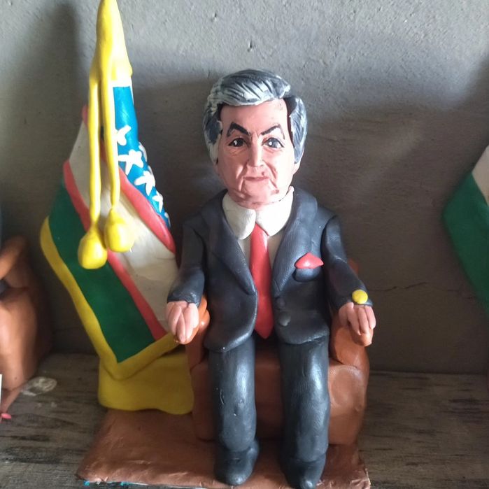 Haykallar Gamma plastillindan 60 gradusgacham erimaydi