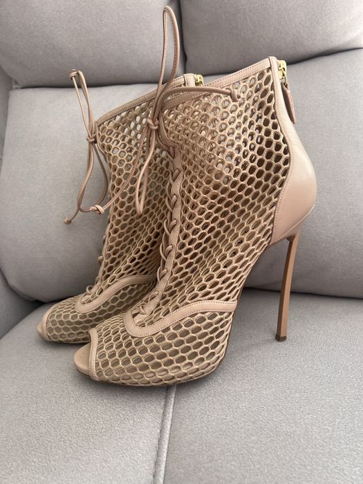 Обувки Casadei