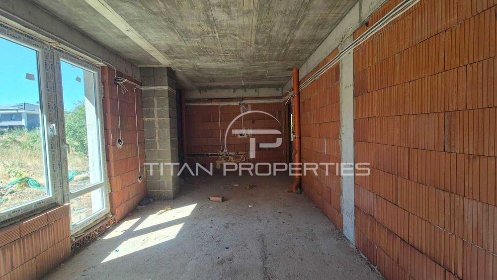 Продава се Тристаен апартамент в Пловдив, Остромила - 86 кв.м за 1391 €/кв.м - Снимка #1