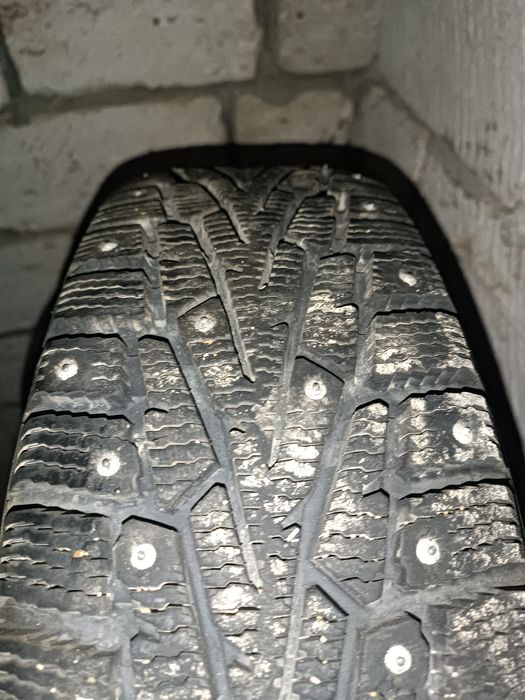 Зимние шины с шипами сатылады