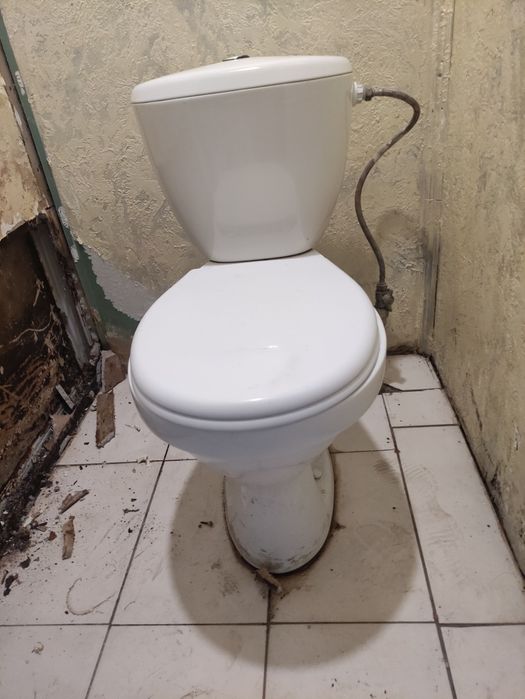 Продам унитаз срочно