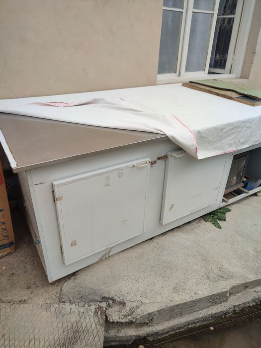 Стол Холодильник