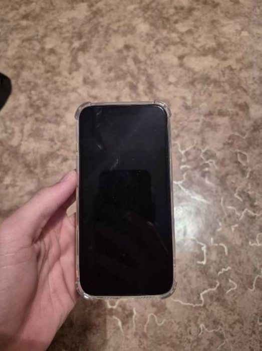 Продам айфон 13 128 гб