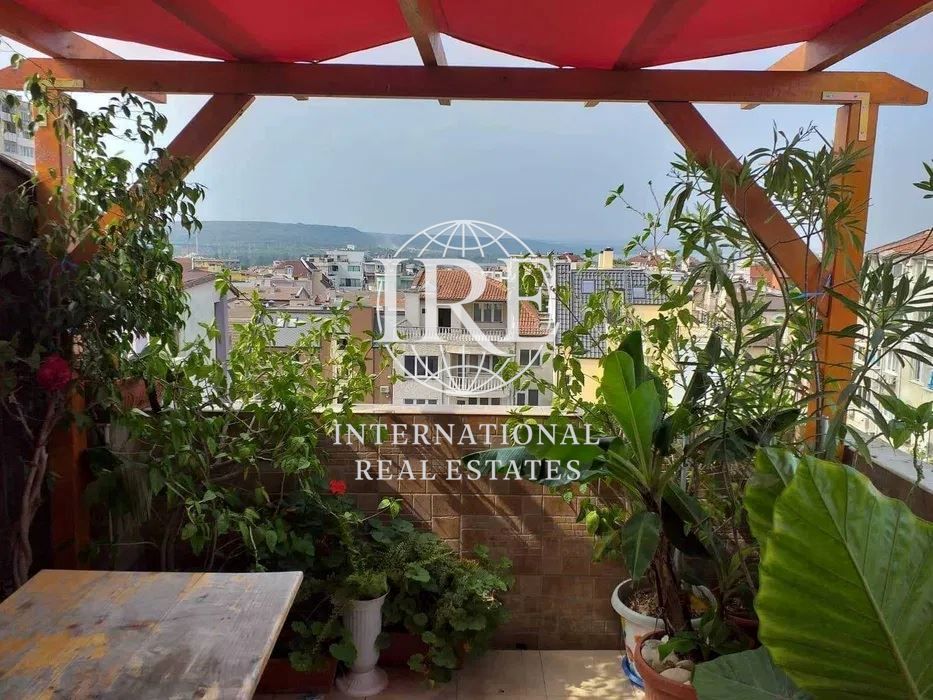 Мезонет в Варна-Център площ 140 цена 220000