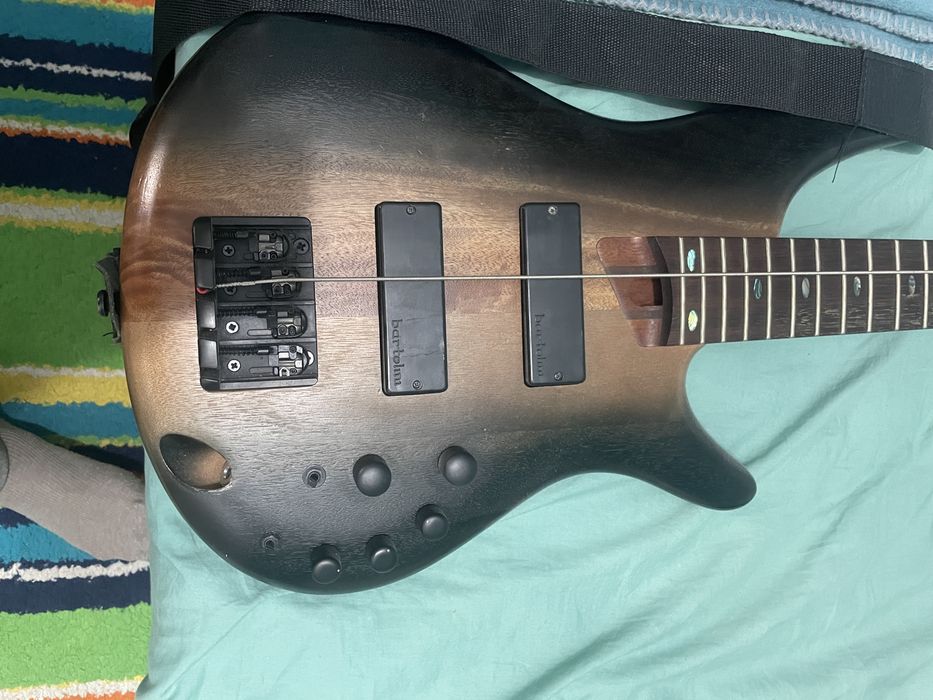 Chitara bass ibanez + husa