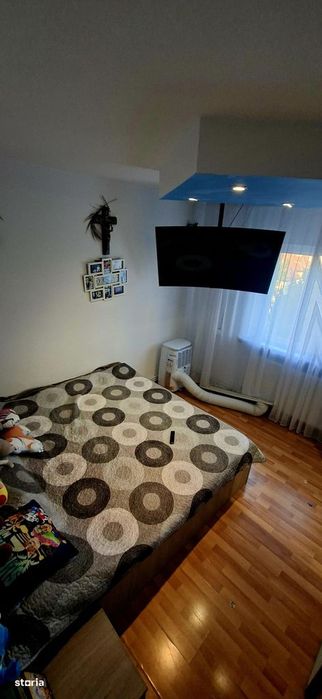 2 camere Eremia , Decomandat / Centrală , Amplasament DEOSEBIT