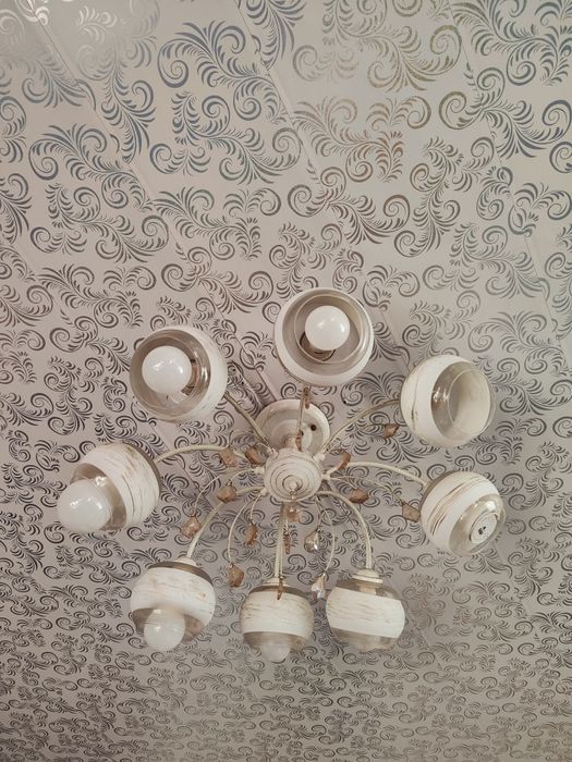 Люстра 8 рожковая