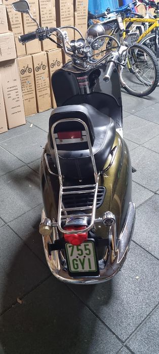 Scuter pe  Benzina clasic!!