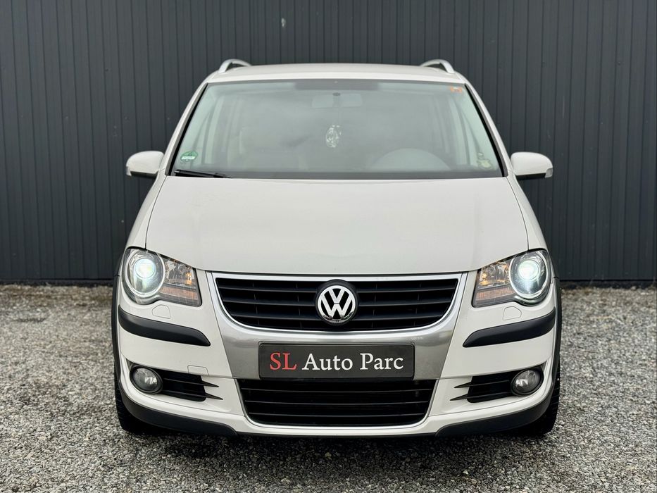 VW Touran Cross / 2.0 TDI / 170 CP / An 2009
