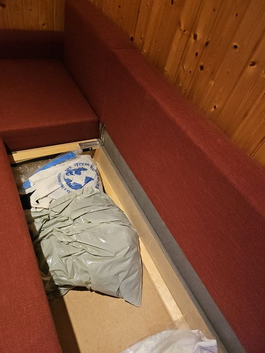 Coltar extensibil Ikea cu lada depozitare ca NOUA