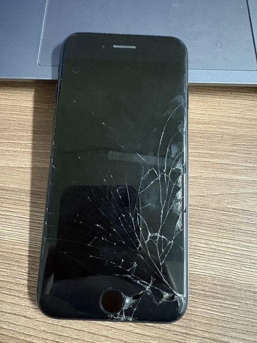 Iphone XR, Iphone SE 2022