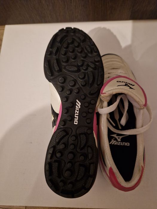 Ghete fotbal Mizuno mărime 36