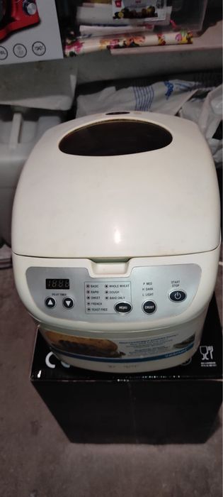 Masina de facut paine ZELMER