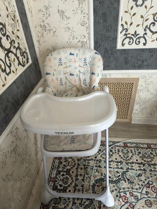 Детский стол для кормление