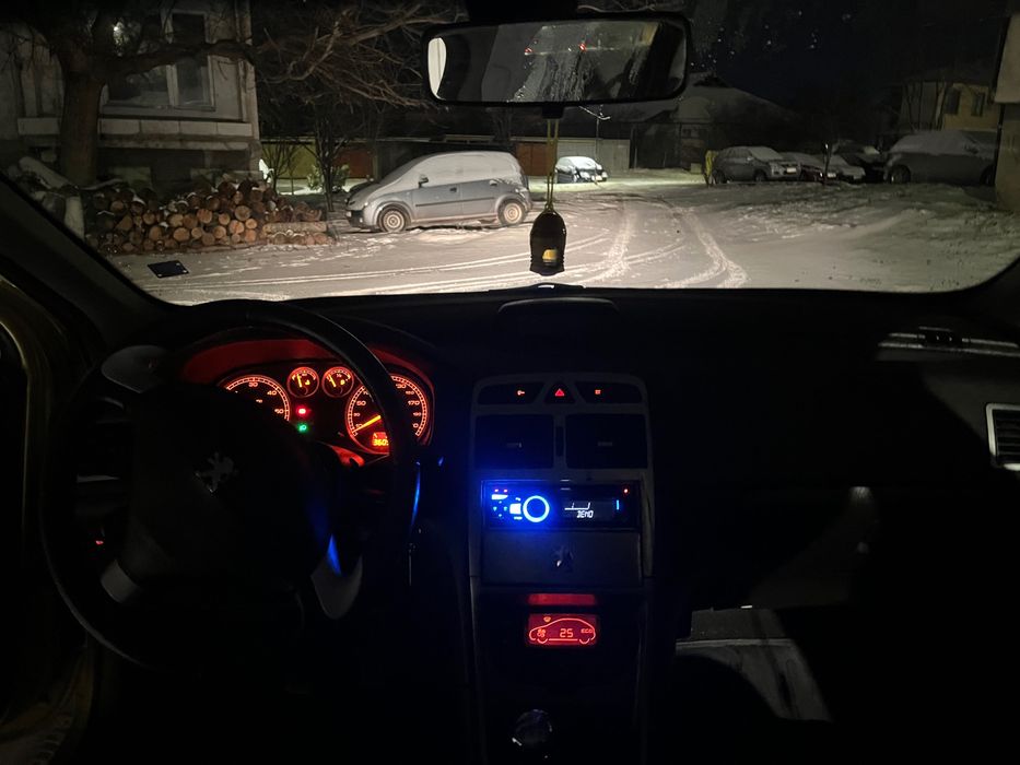 Пежо 307 комби..