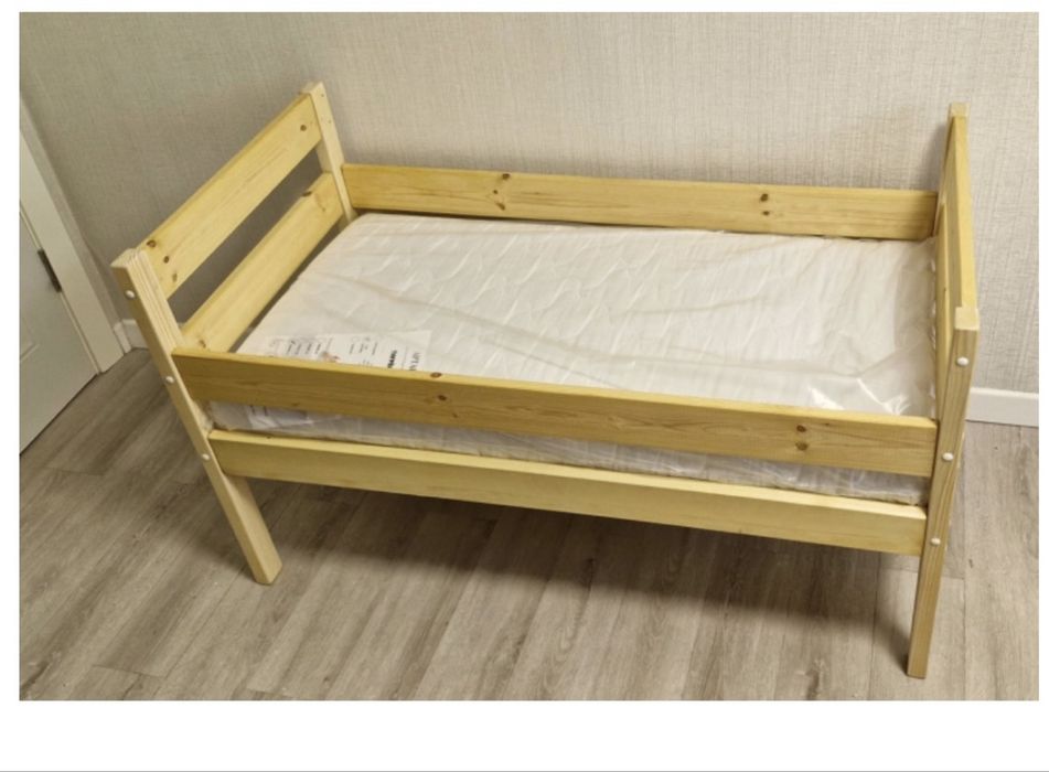 Продам кровать из дерева
