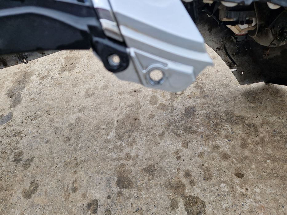 Bara fata completa Skoda Superb 2010
