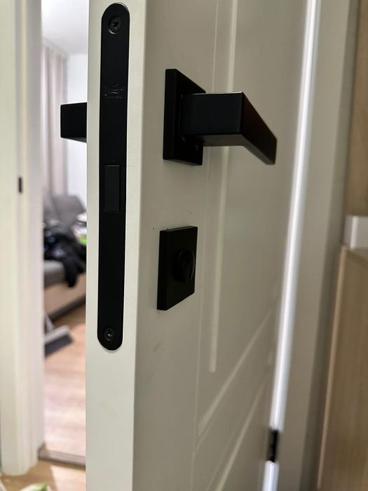 Установка дверы качественно и аккуратно